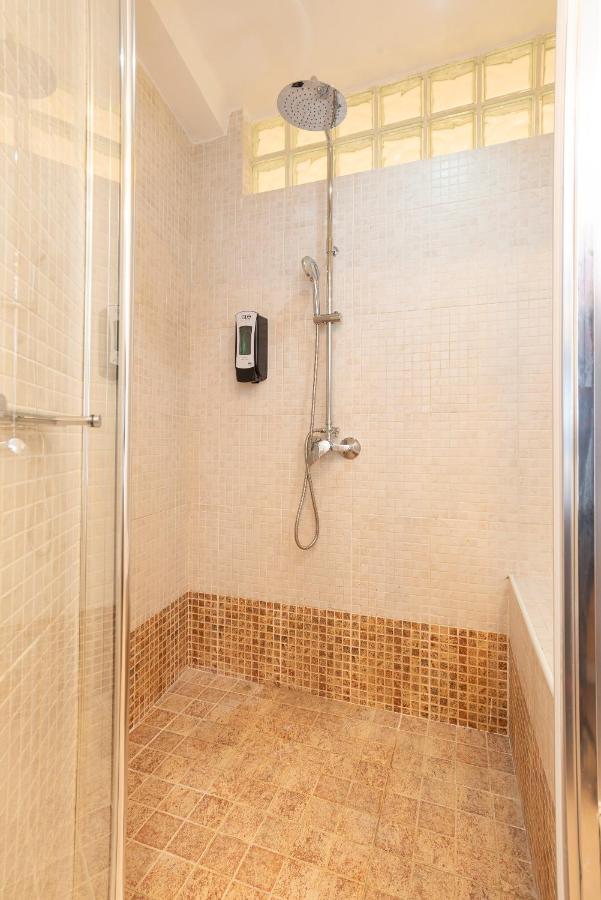Ginachero & City Center By Ele Apartments Malaga Luaran gambar